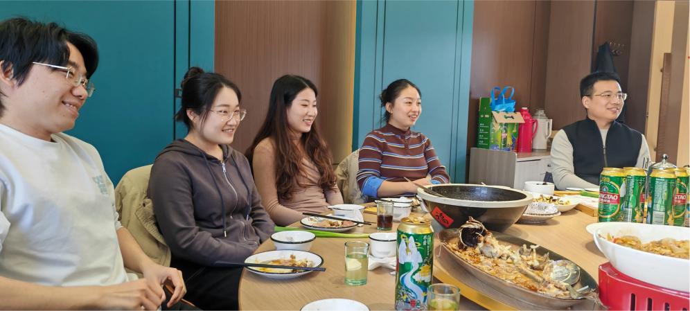 Zaključi praznično veselje in odpakira nov začetek